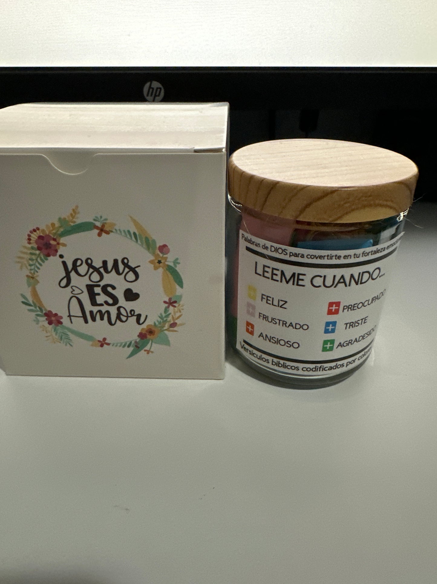 Envase con versículos bíblicos